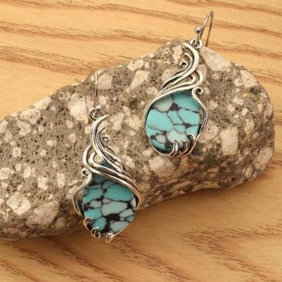 New Gift Box Handmade Turquoise Drop Dangle Earrings - Picture 2 of 6